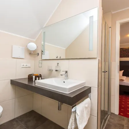 Отель Parkhotel Cochem- Free Parking - 3*