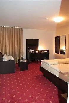 Parkhotel Cochem- Free Parking - Отель 3*